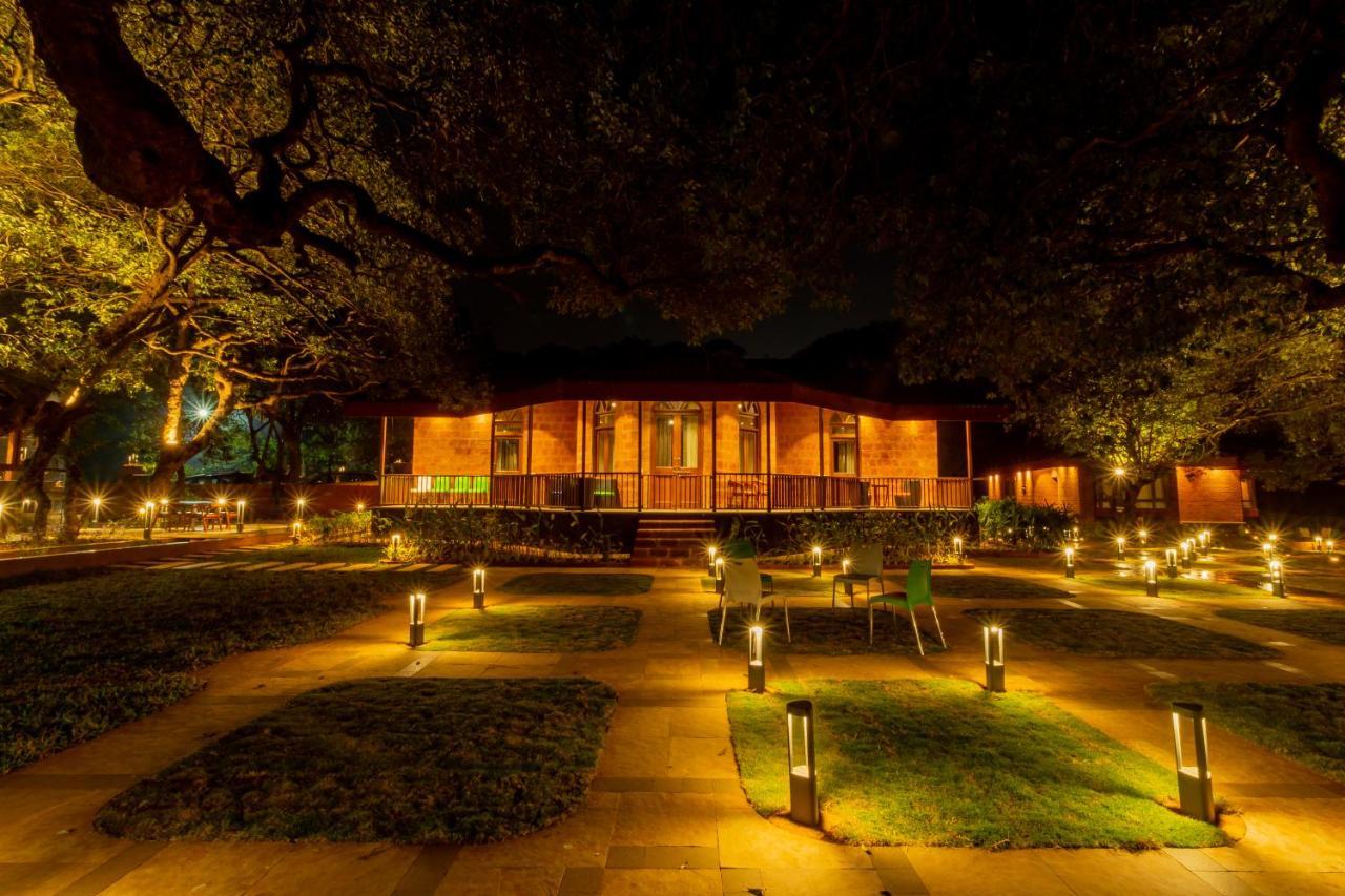 R R Heritage Resort Pure Vegetarian マハバレシュワール エクステリア 写真